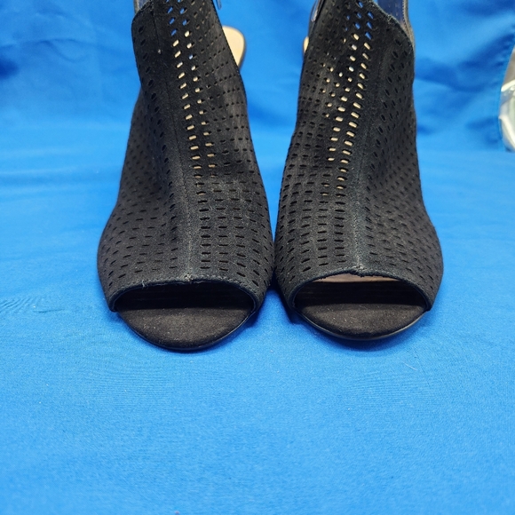 Vince Camuto Kellija Black Suede Open Toe Heels Size 10M - Picture 3 of 11
